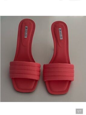 Cushion Strap vegan leather  Stiletto Mules coral shade heels size 6 new in box